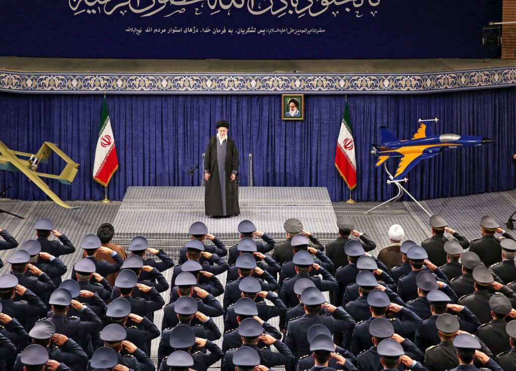 هل تأخر رد إيران له علاقة بمفاوضات وقف إطلاق النار بغزة؟ محللون يجيبون