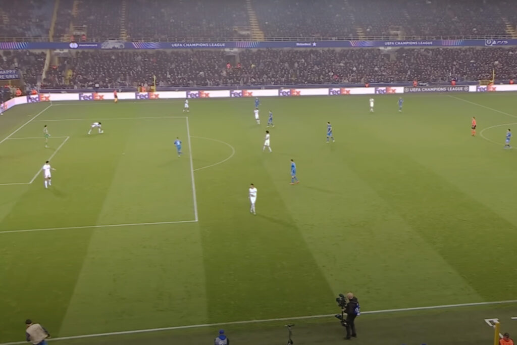 شاهد.. ركلة جزاء "غبية" وغريبة في دوري أبطال أوروبا