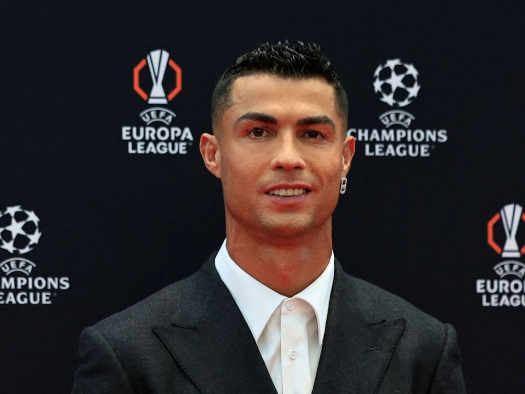 لماذا يقاضي أشهر طبيب تجميل بريطاني رونالدو؟