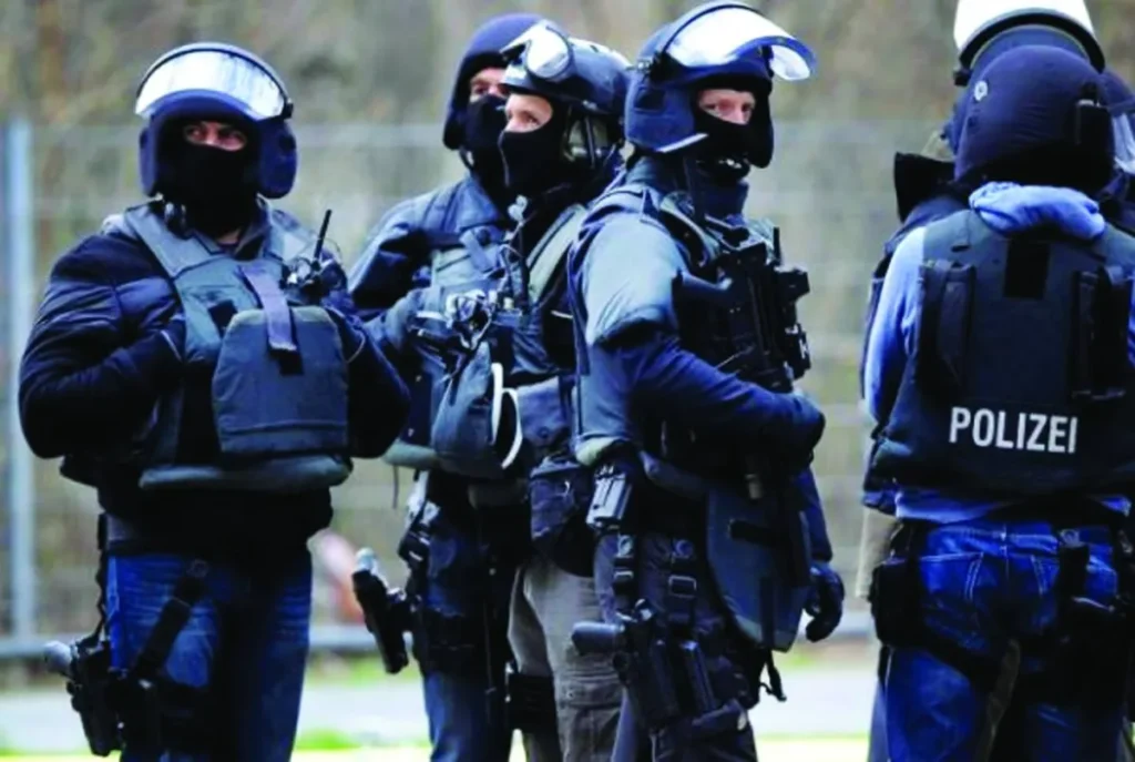 توقيف 3 متطرفين في ألمانيا للاشتباه بتخطيطهم لهجوم