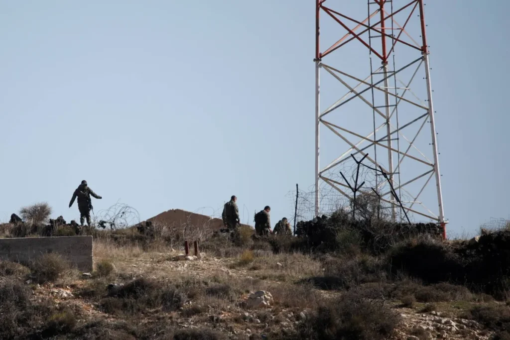 إسرائيل لاستغلال «فرصة تحصل مرة كل 100 سنة» في سوريا