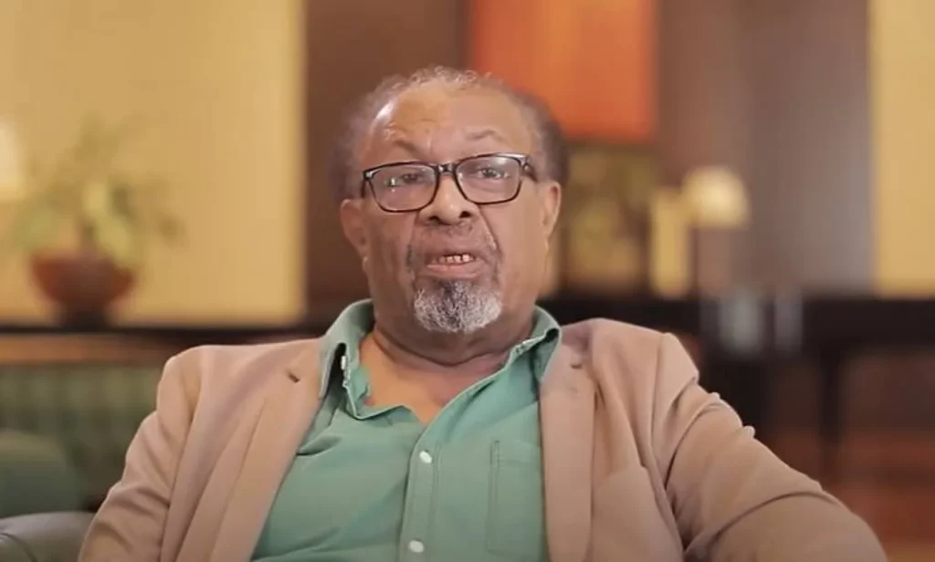 «عورة في الجوار»... رواية  جديدة لأمير تاجّ السِّر